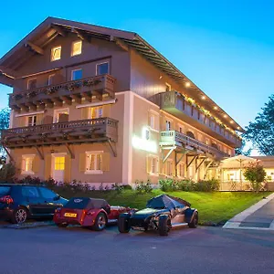 https://hotel-schlossblick-chiemsee.com-bavaria.com